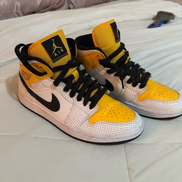 Jordan Sneakers - Yellow Black and White
